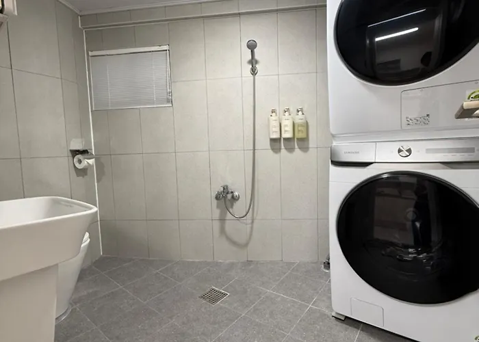 Glow Sindang Apartment Seoul